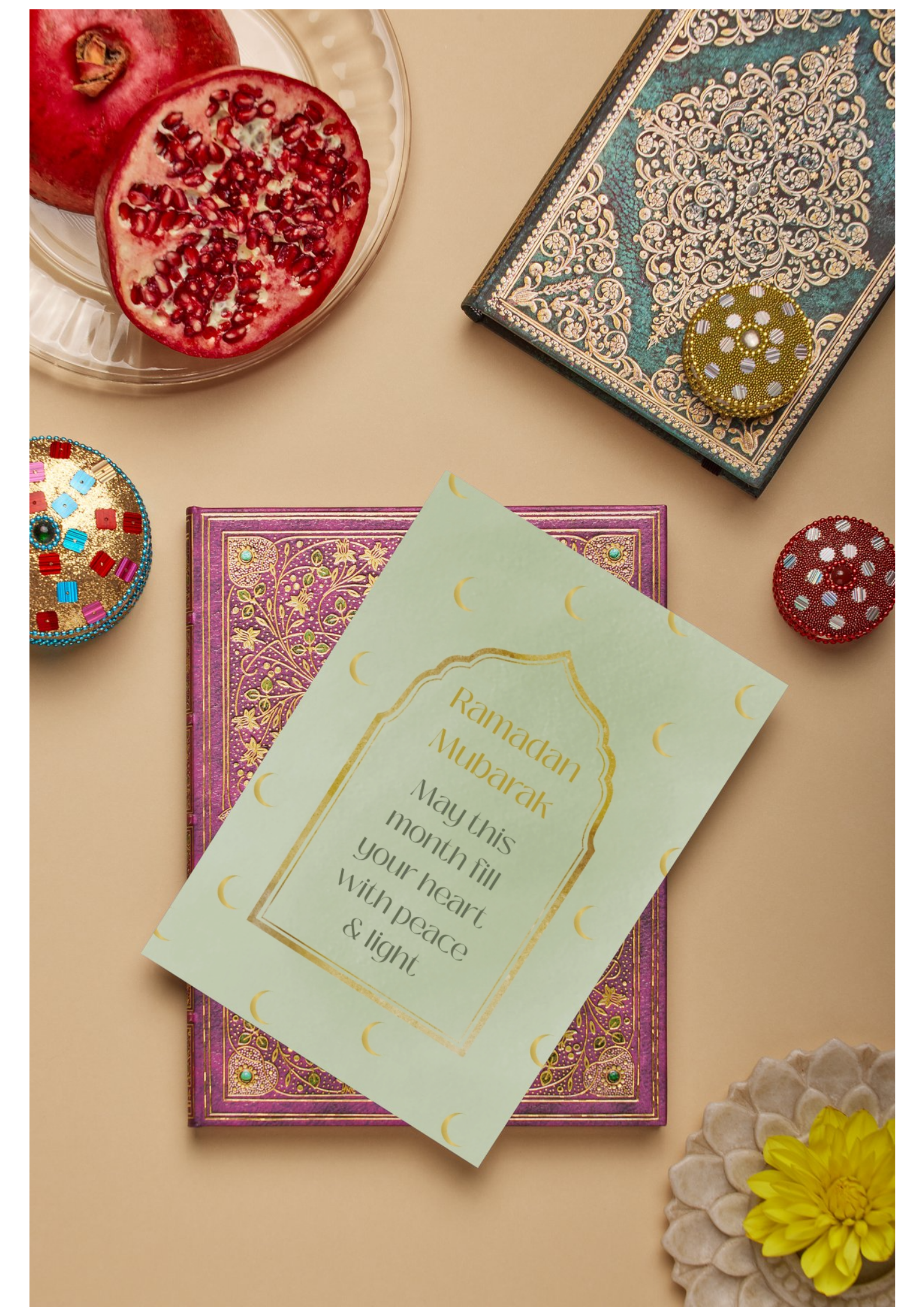 Ramadan Mubarak Karte – Minimalistisches Mond Design